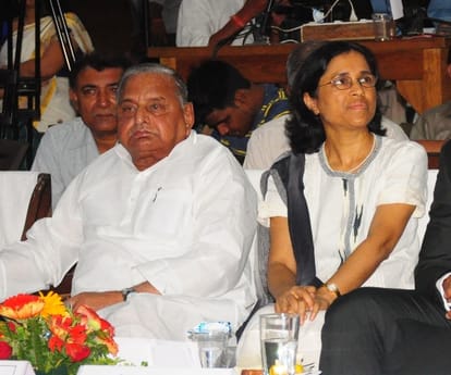  Mulayam Singh Yadav addresses people in Lucknow.
