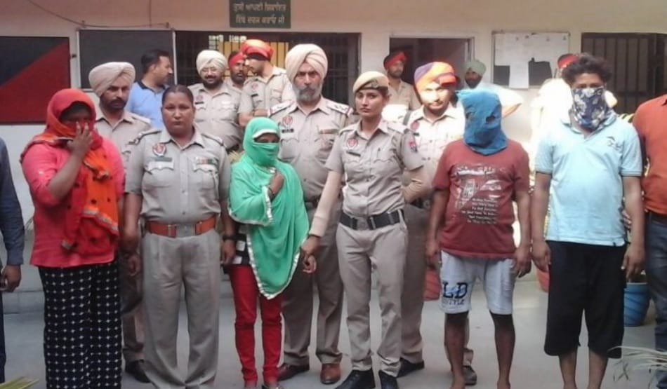 sex racket busted in jalandhar, including 4 waman 12 arrest 