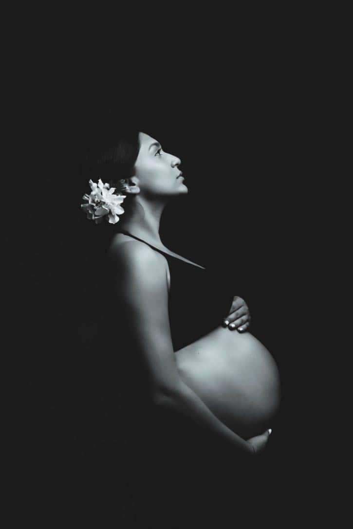 Shveta Salve's Gorgeous Pregnancy Photoshoot