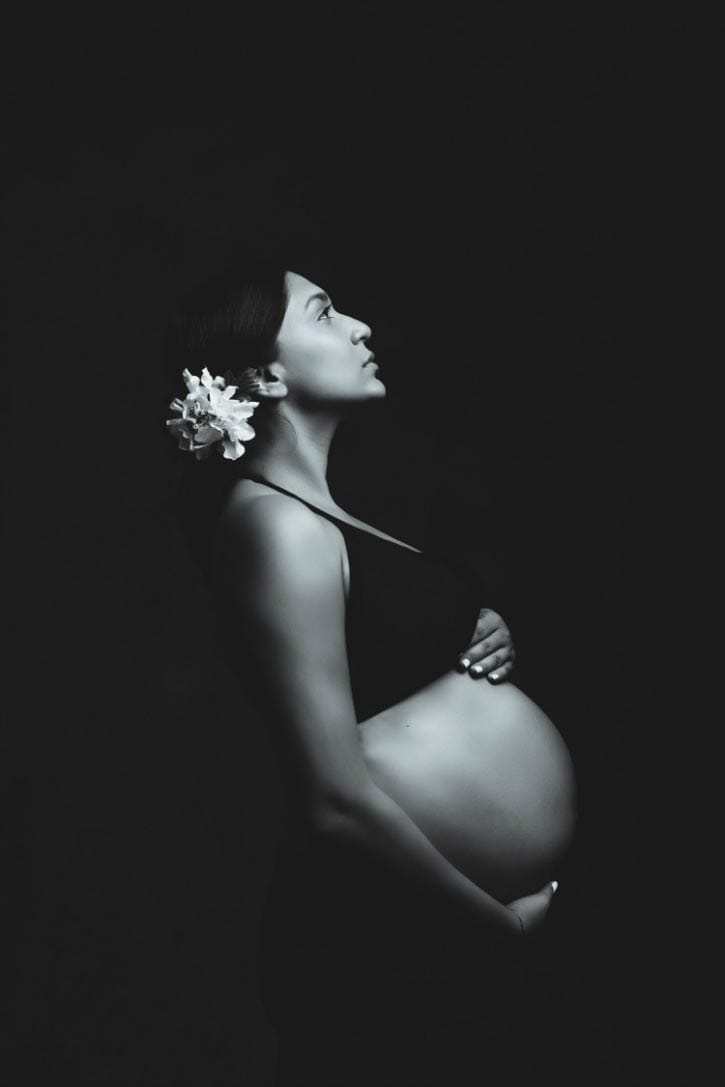 Shveta Salve's Gorgeous Pregnancy Photoshoot