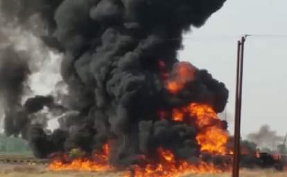 Tanker accident in Deoria, driver died in massive fire