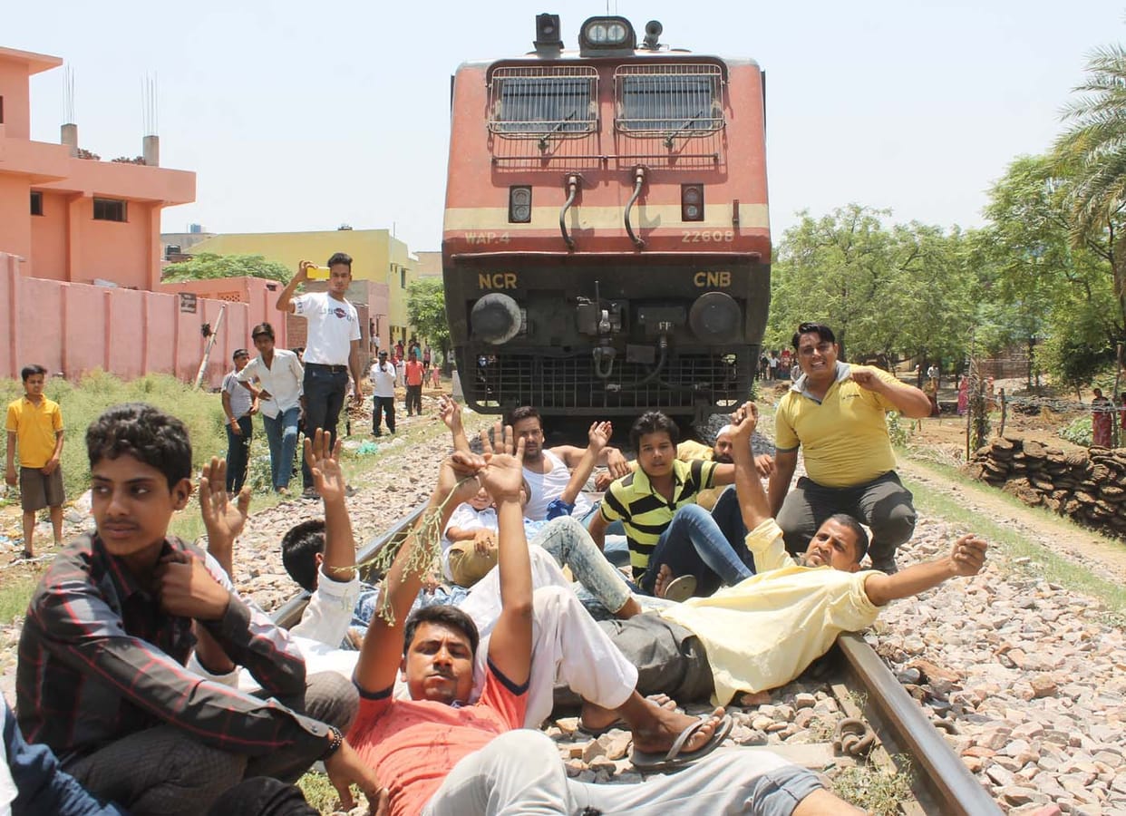 Shopkeepers Association against extortion stopped Express