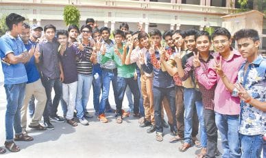 avantika top in 10th and gaurav in 12th from agra