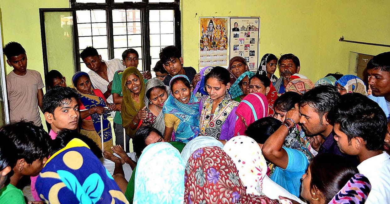Six people in the Ganges flow, three saved, two died