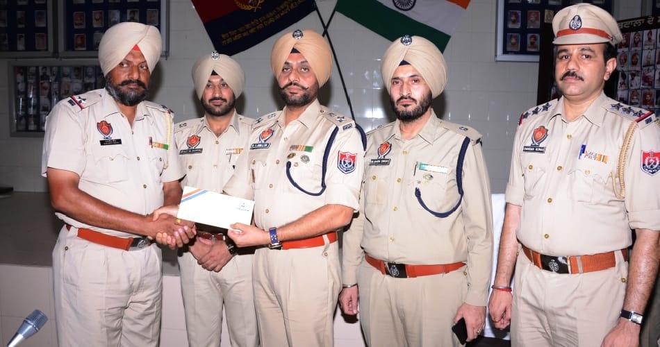 beaten asi nirjeet honoured by dgp punjab in batala