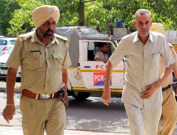 panchkula, Drunk, Invoices, Officer, police