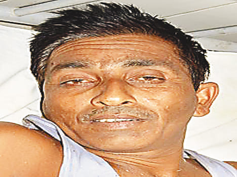 Policemen accused of throwing the young man from the roof