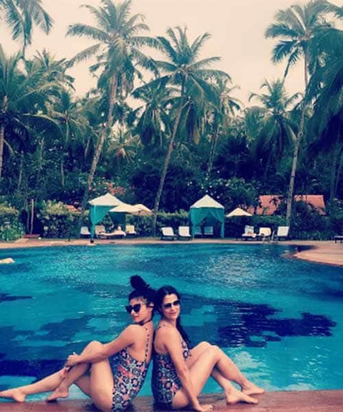 Mouni roy looks hot in Goa vacation pictures