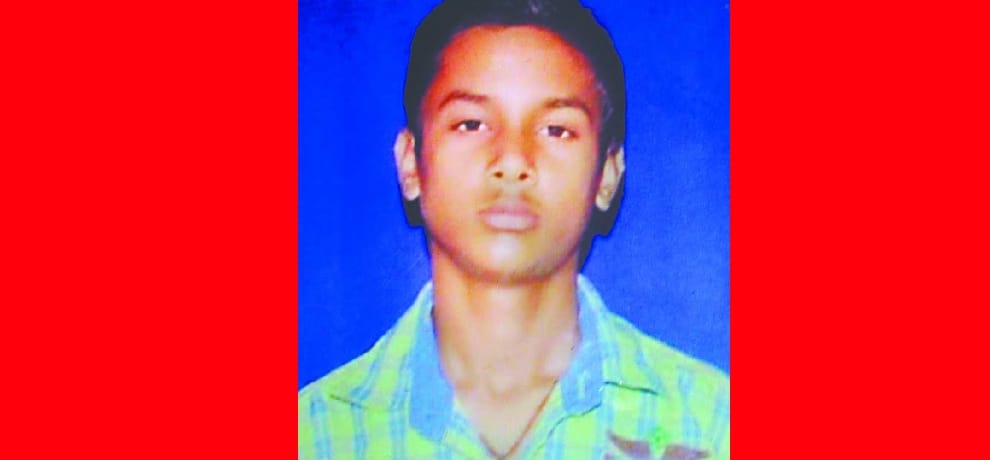 12th student dead body found near his house