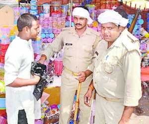 Running campaign against polythene, people fled