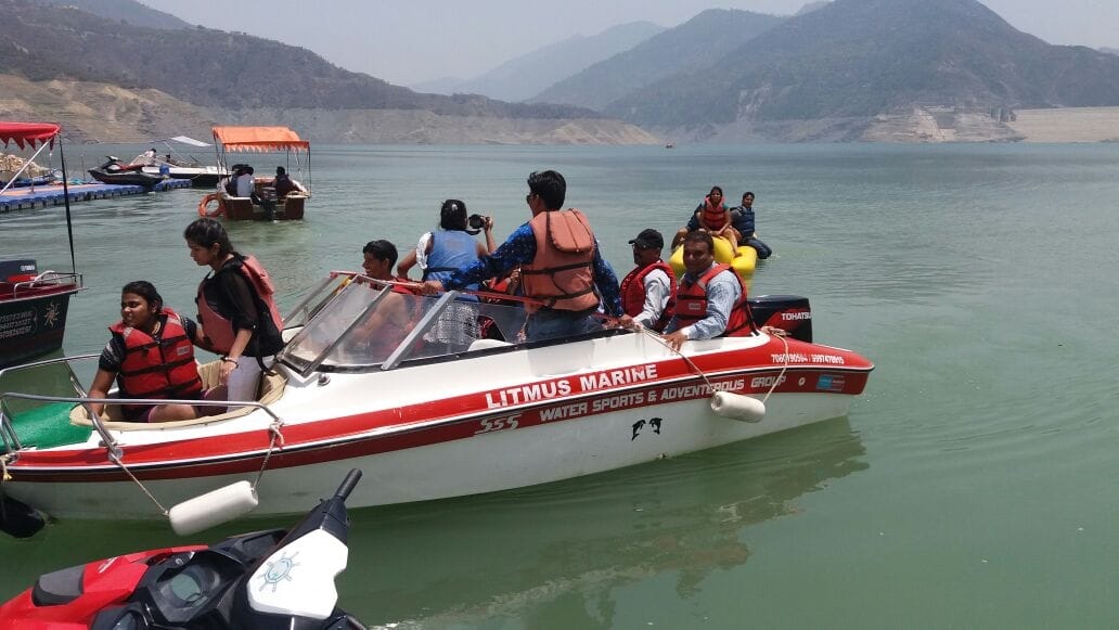 Didar lake are accessible to tourists