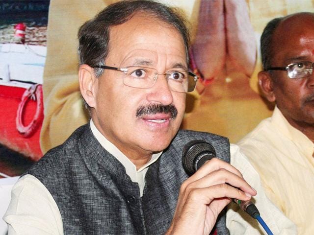 congress leader rashid alvi was criticized to statment on modi