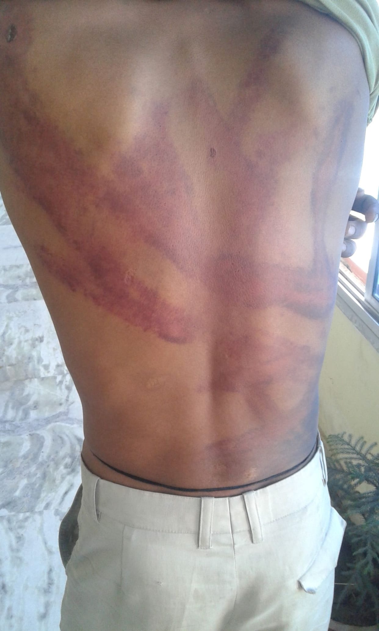 Straw merchants robbed, arrested two accused
