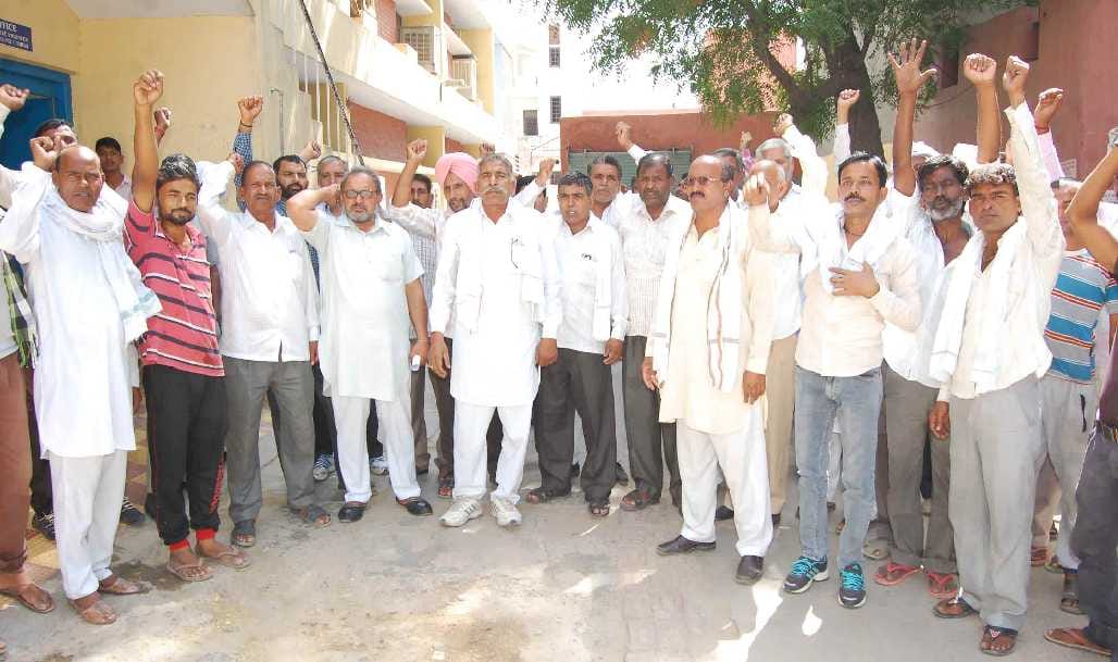 Sirsa News, Hindi News, Aggitation, Electricity Workers, hunger strike, Bijli nigam, Sirsa