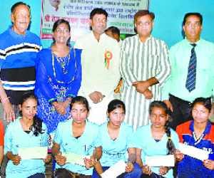 The minister gave the players an incentive