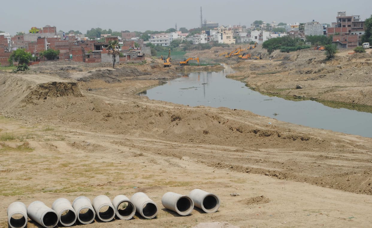 Issue of notification, remove the illegal construction