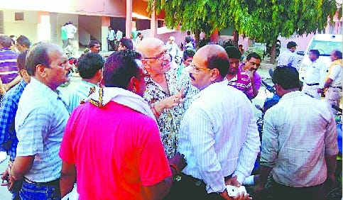 Mobilization workshop cracked roadways pressure of CO