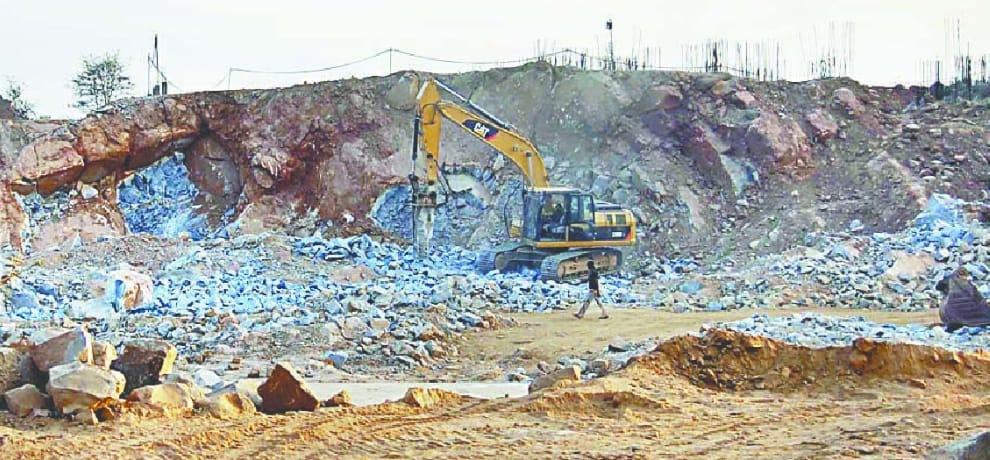 Amazing... Mining stopped for 20 years, yet 250 crusher plants are running