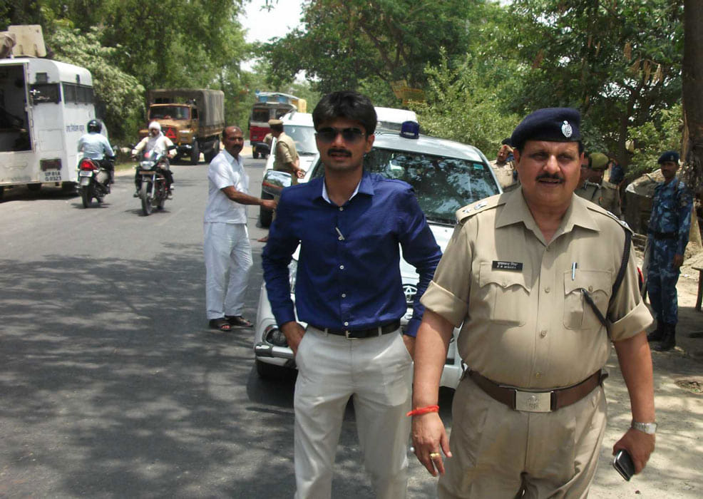Azamgarh violence: case against 1100 people in two stations.