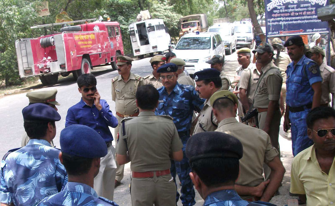 Azamgarh violence: case against 1100 people in two stations.