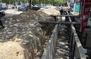 Work on several projects , with increased tension on