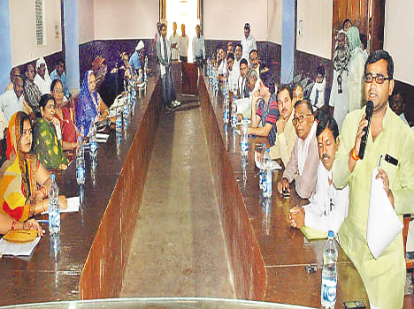 water matter raised in nagar palika meeting