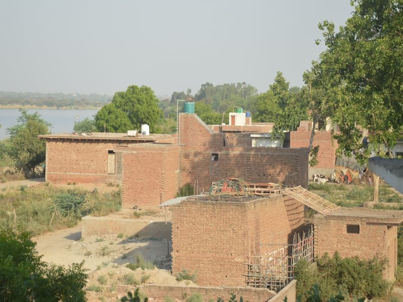 illegal construction in yamuna area