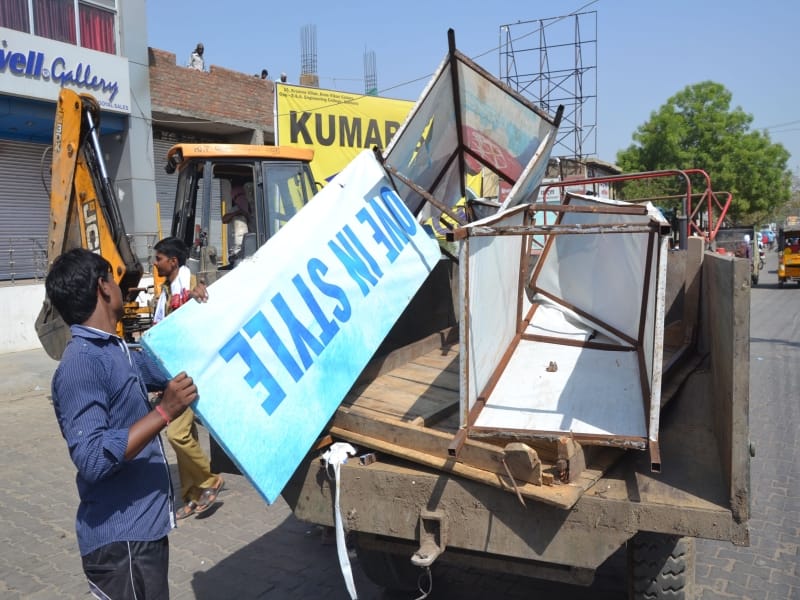 enchrochment removing in mathura area