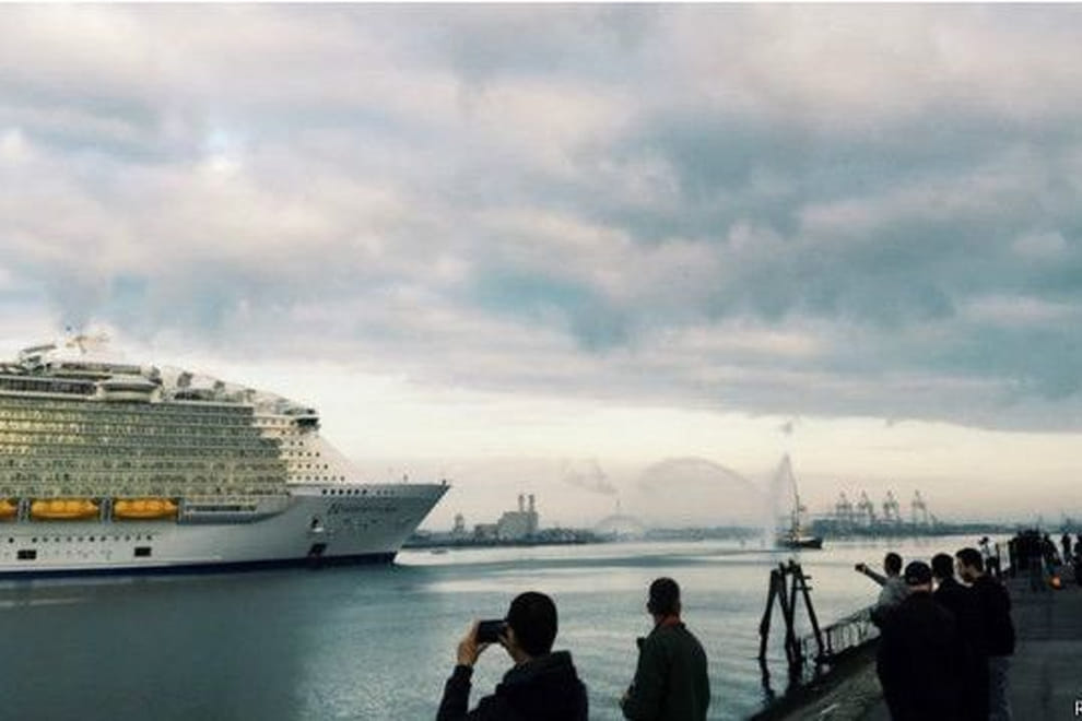 worlds biggest cruise ship harmony of seas