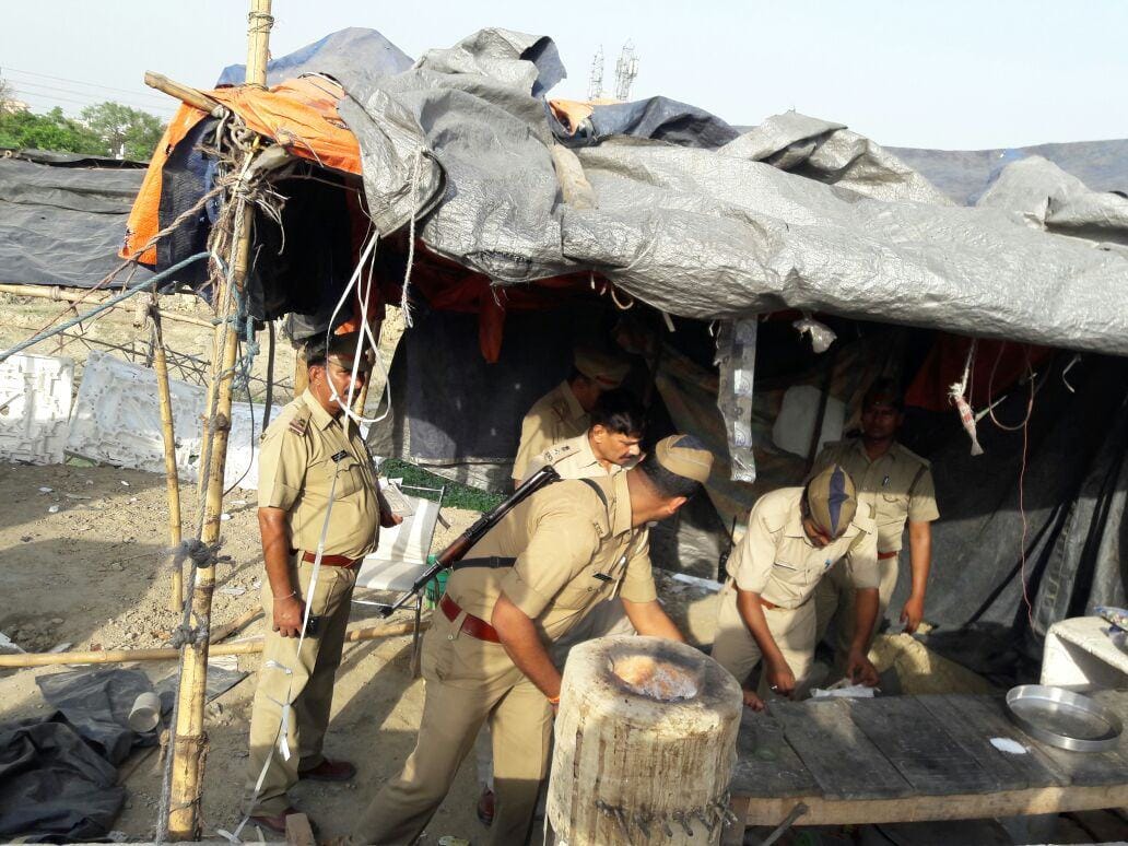 one died after drinking poisonous tea