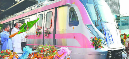 Every half minute metro will, in phase three of the train frequency