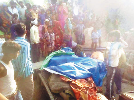 Spark a dozen charred house, a family devastated