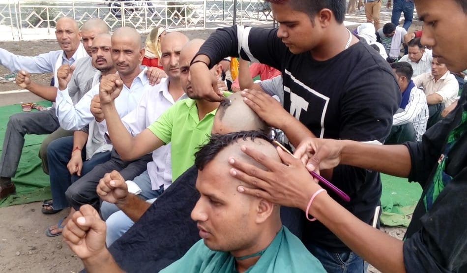 protest of selected JBT against haryana government