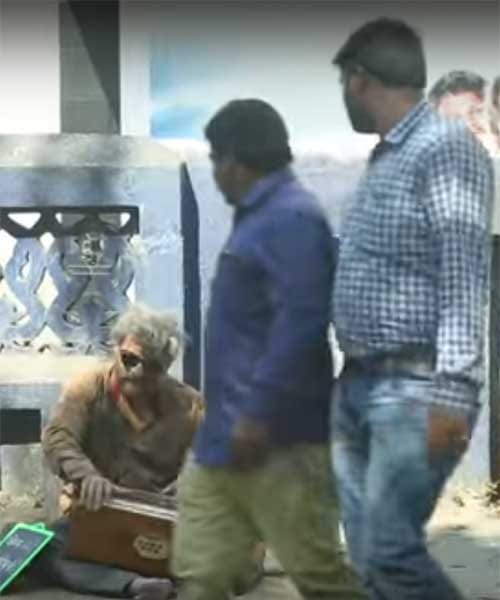 Sonu Nigam disguised himself as beggar on mumbai roads