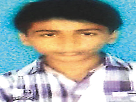 Atul Maheshwari raise morale by getting scholarships