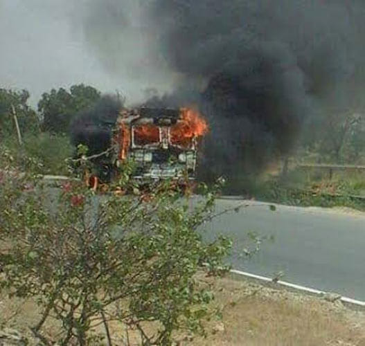 Diesel tanker fire from short circuit, stopped traffic on the highway.