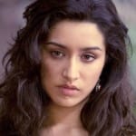 Shraddha Kapoor and Farhan Akhtar get cosy at a party