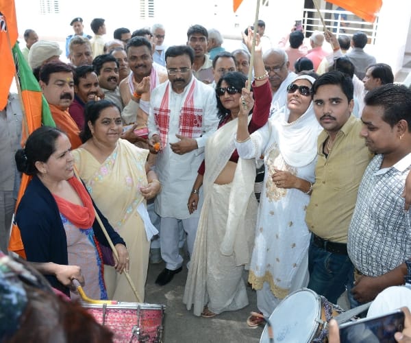 UP BJP celebrates Asam victory.