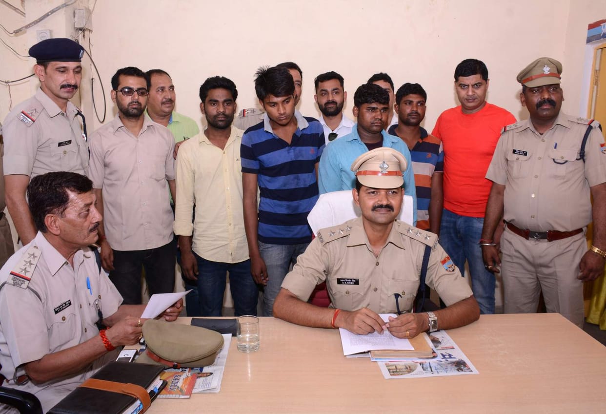 police busted robbers gang