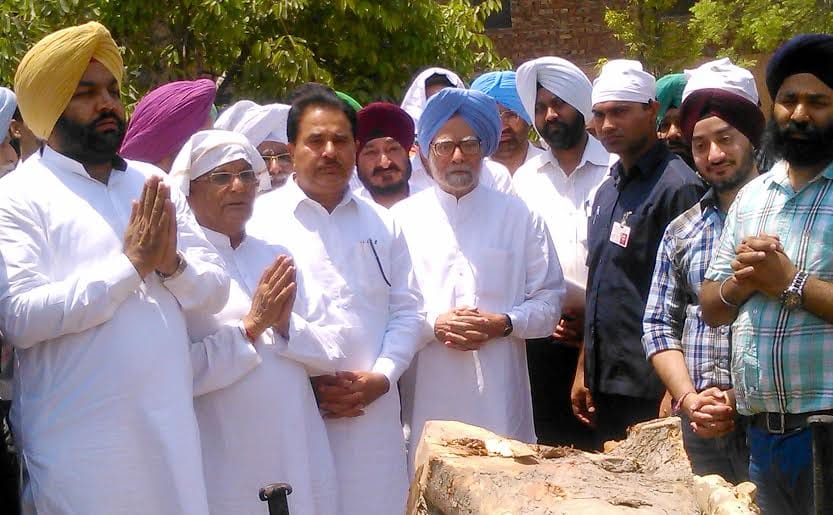 formar prime minister manmohan singh amritsar visit for nephew funeral