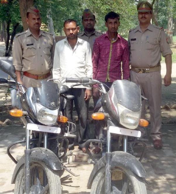 Inter district robbers arrested, two absconding