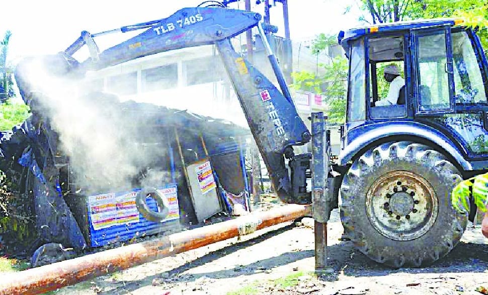 encroachment removed from Nainital highway 