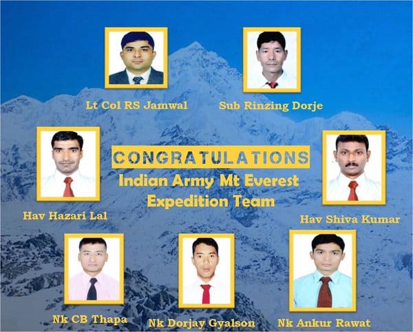 Army team scales Mount Everest 