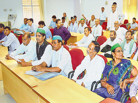 Informing farmers' agriculture tricks