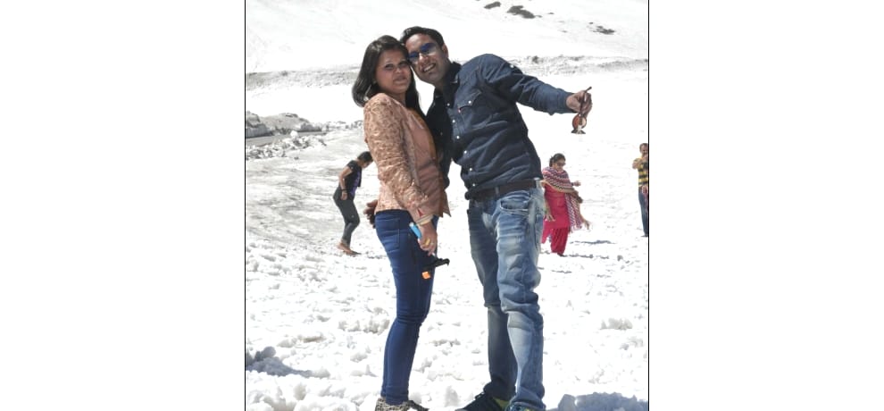 Tourists in rohtang pass