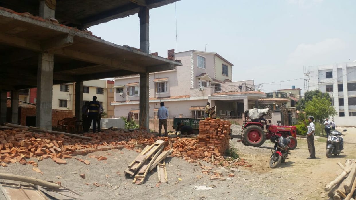 sahab singh saini building construction stopped by cantt board.