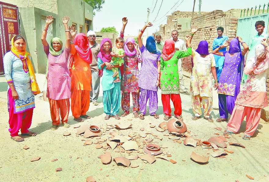 jcb, violent, villegers, hisar