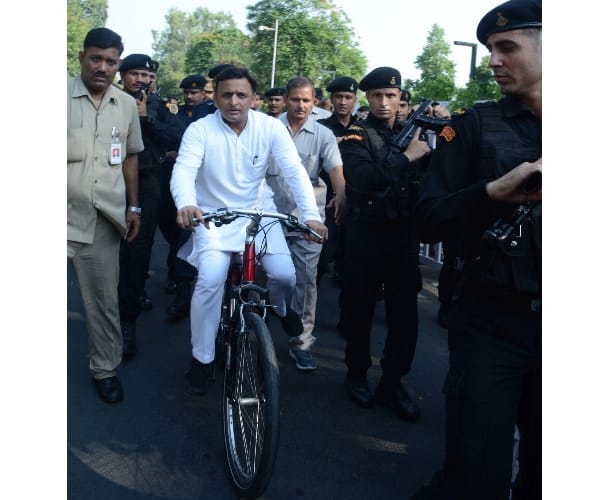 Akhilesh Yadav cycle ride with children in Lucknow.