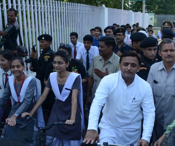 Akhilesh Yadav cycle ride with children in Lucknow.
