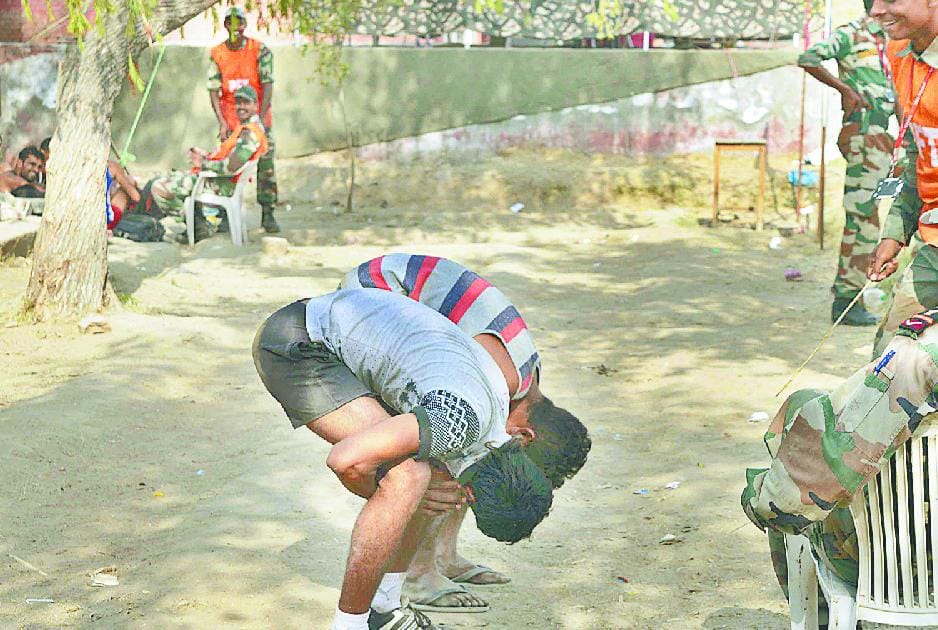 hindi story, army recruitment, two boy get punishment,  jhajjhar/bahadurgrah